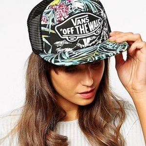Vans Trucker Hat in Hawaiian Tropical Print